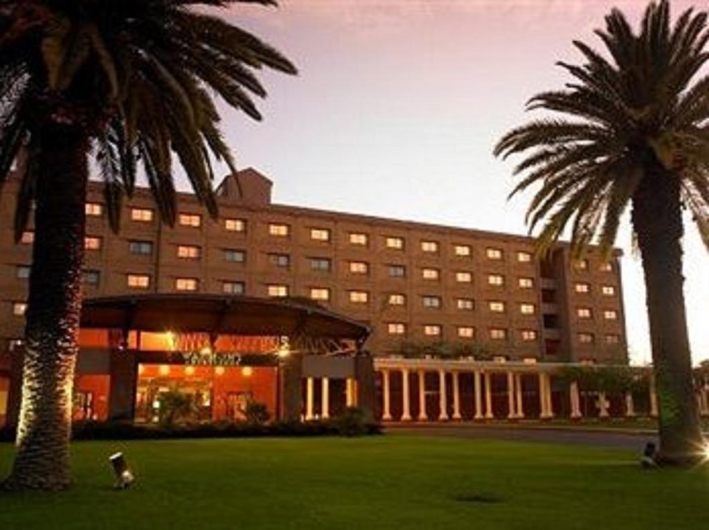 Peermont Walmont At The Grand Palm, Gaborone Hotel Kültér fotó